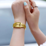 Luxuriöse Quarzuhr in Gold und Weiß