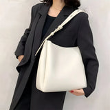 Schulterhandtasche mit großer Kapazität und passender Tasche