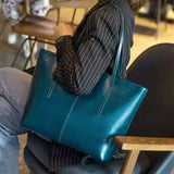 Große moderne Leder-Tote-Bag