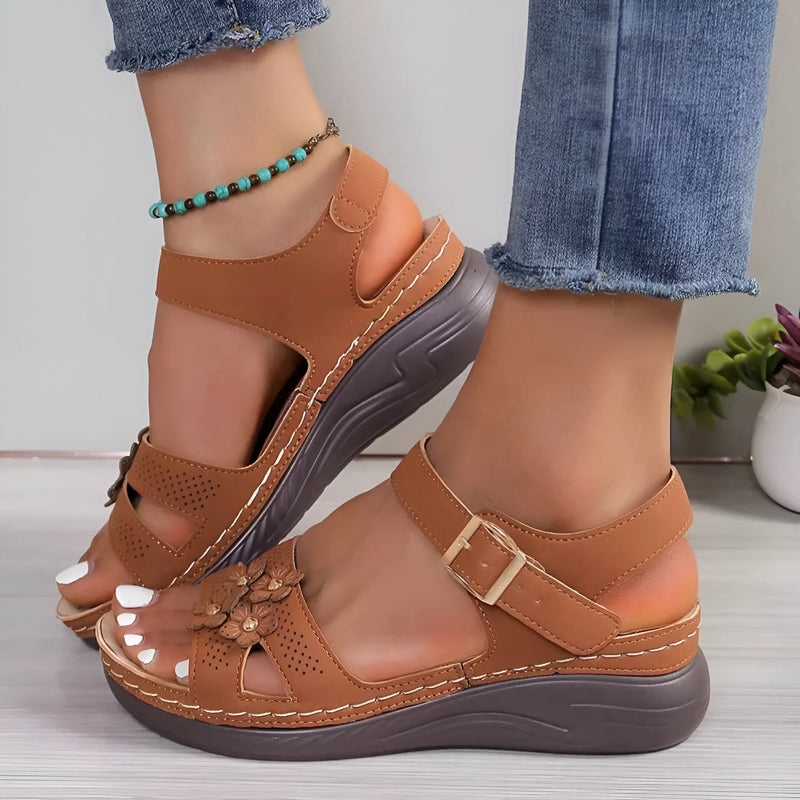 Damen Keil-Sandalen mit Blumenmuster