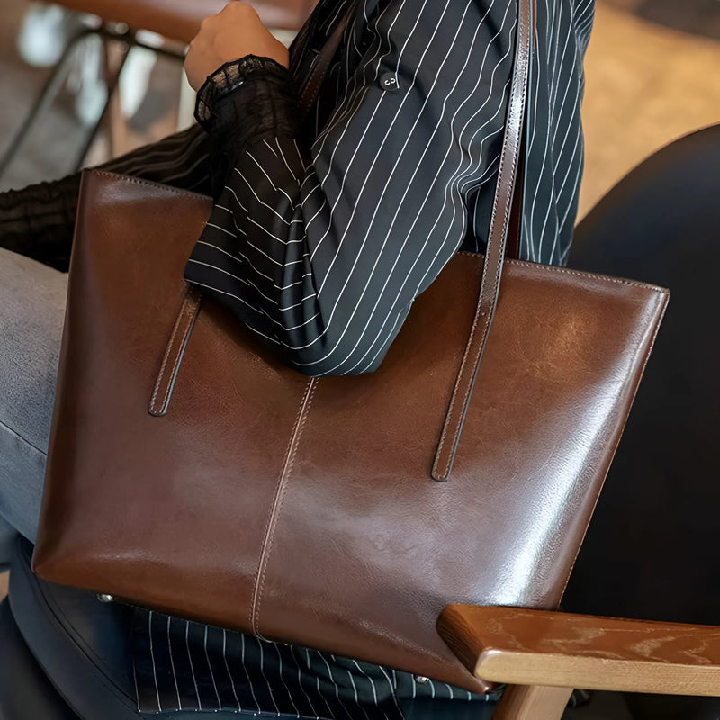 Große moderne Leder-Tote-Bag