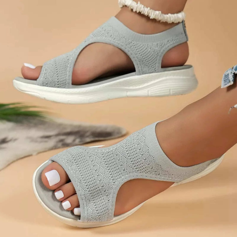 Atmungsaktive Mesh-Keilsandaletten