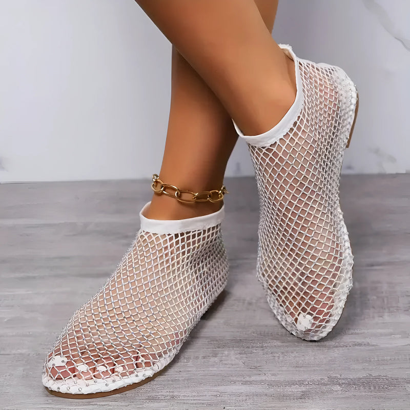 Bequeme glänzende Mesh-Flats Sandalen