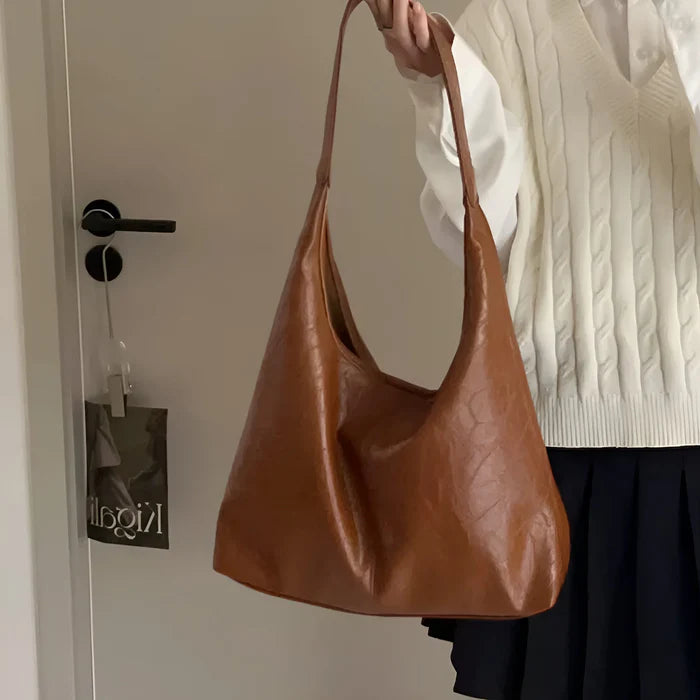 2-teiliges Set: Große Schultertasche aus Leder