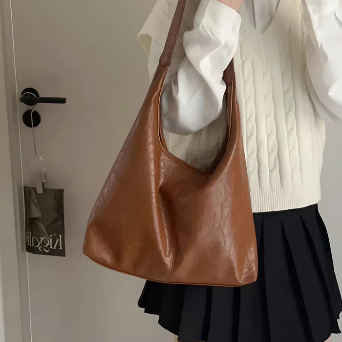2-teiliges Set: Große Schultertasche aus Leder