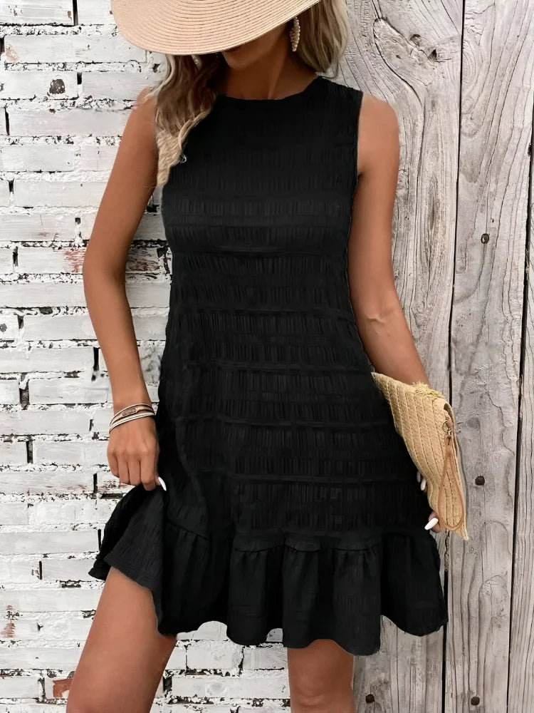 Ärmelloses Minikleid mit fließendem Schnitt und Volantsaum