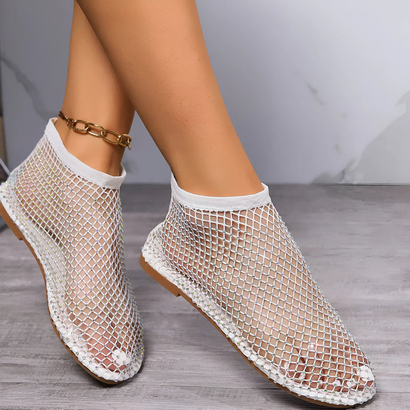 Bequeme glänzende Mesh-Flats Sandalen