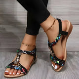 Geflochtene Sandalen mit verstellbarem Riemen