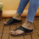 Stilvolle und stützende Keilsandalen