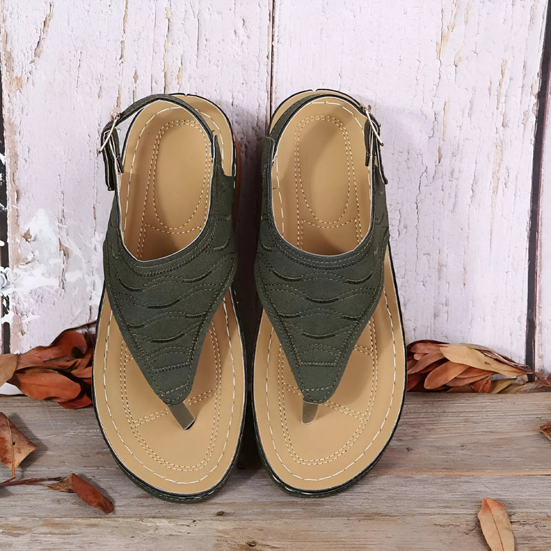 Stylische Keilsandaletten mit offenem Zehenbereich