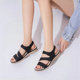 Keilsandalen mit verstellbarem Riemen und Fußgewölbeunterstützung