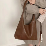 2-teiliges Set: Große Schultertasche aus Leder