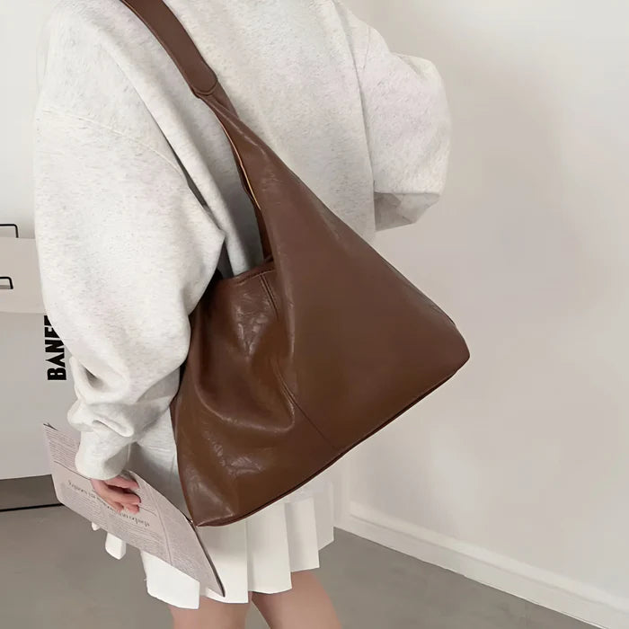 2-teiliges Set: Große Schultertasche aus Leder