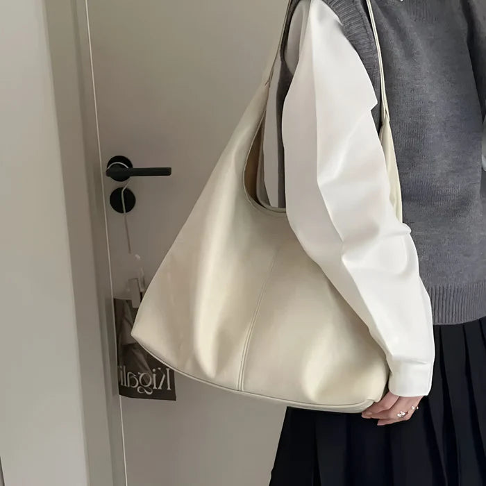 2-teiliges Set: Große Schultertasche aus Leder