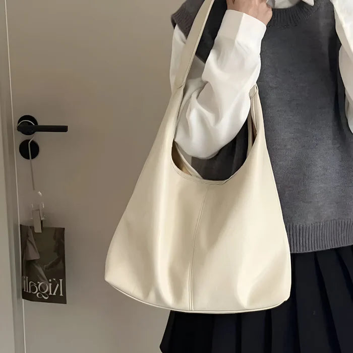 2-teiliges Set: Große Schultertasche aus Leder