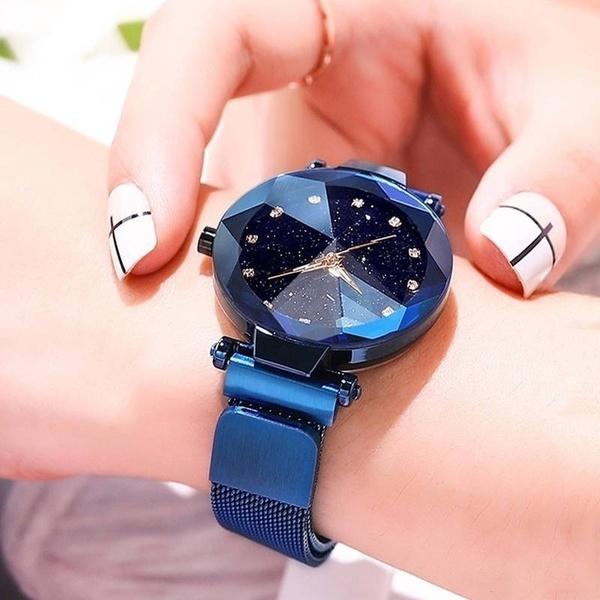 Luxuriöse Damenarmbanduhr mit Sternenhimmel-Design