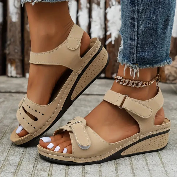 Unterstützende Damen-Sommer-Sandalen