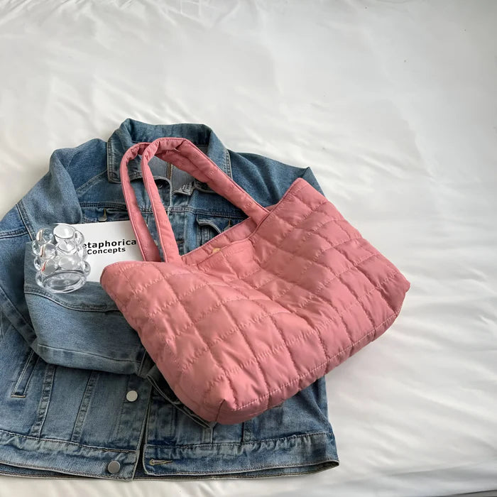 Gesteppte Crossbody-Tasche mit Schulterriemen