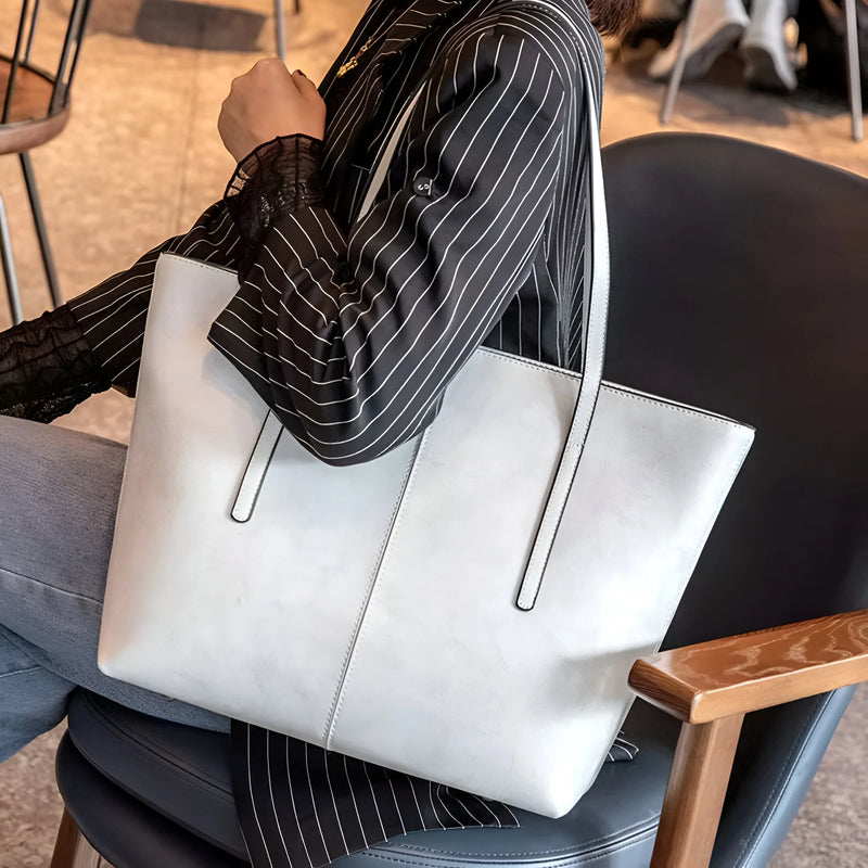 Große moderne Leder-Tote-Bag