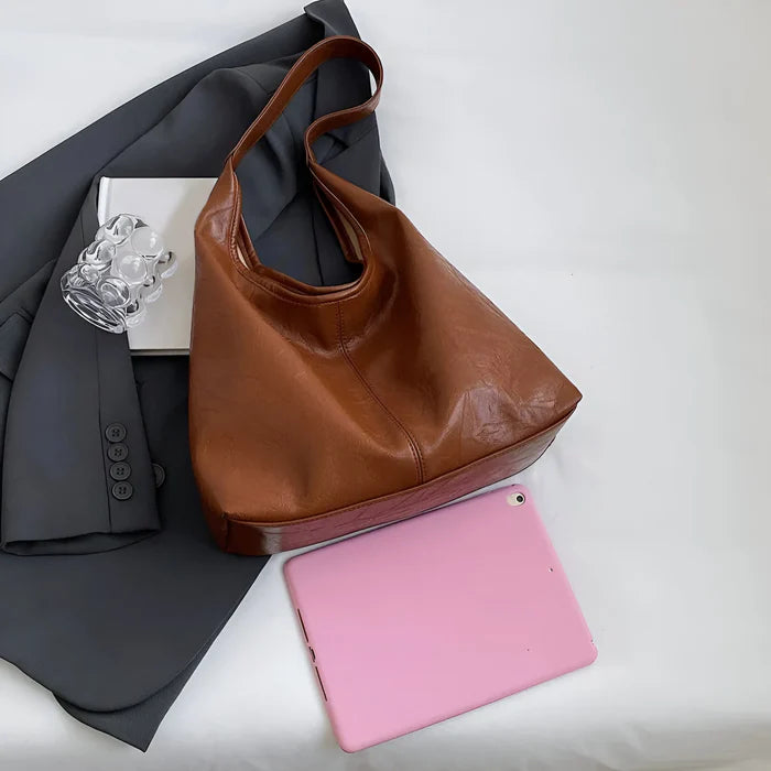 2-teiliges Set: Große Schultertasche aus Leder