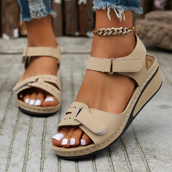 Unterstützende Damen-Sommer-Sandalen