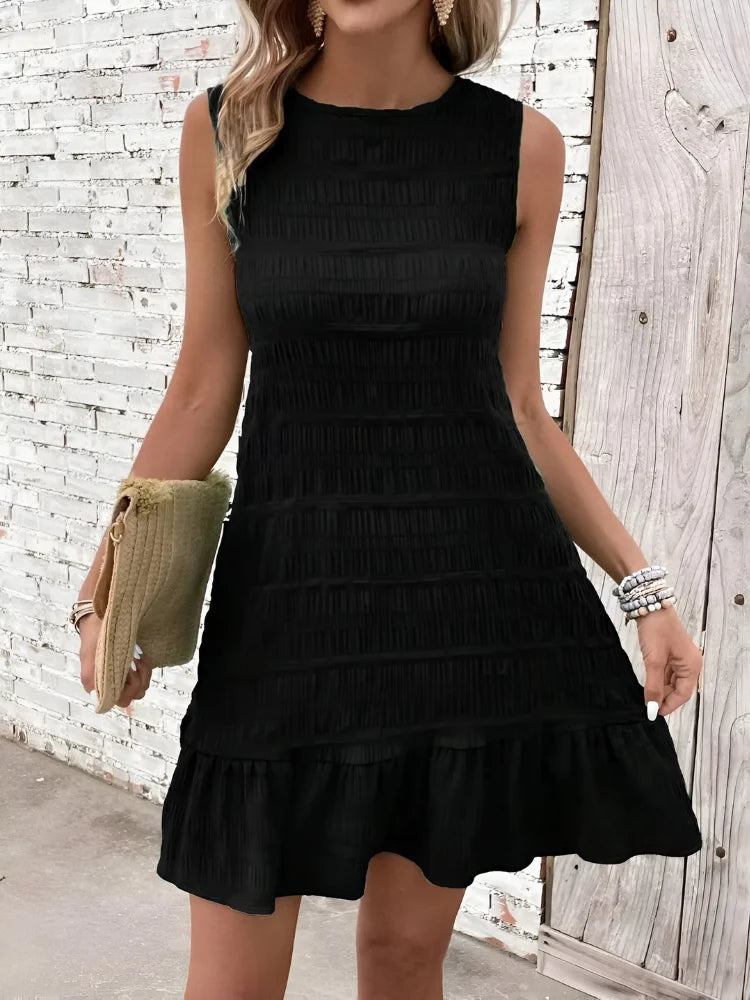 Ärmelloses Minikleid mit fließendem Schnitt und Volantsaum