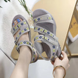 Sandalen mit ganztägigem Komfort und Fußgewölbeunterstützung