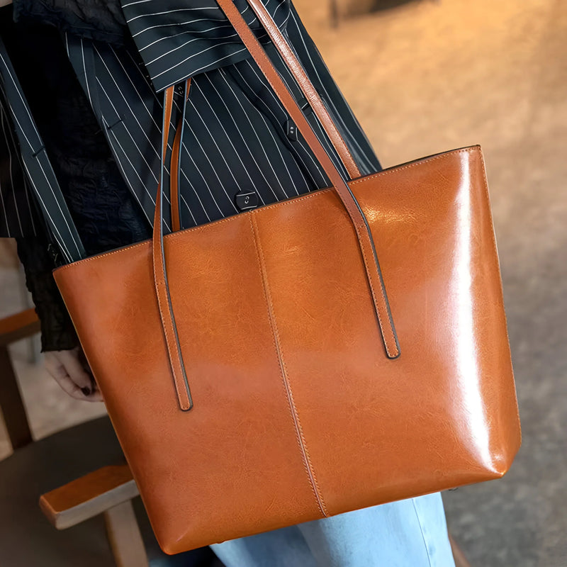 Große moderne Leder-Tote-Bag
