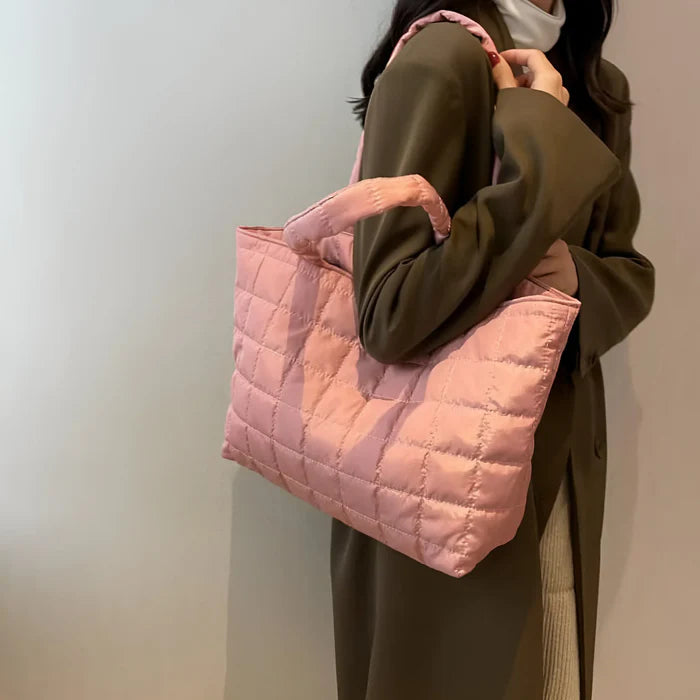 Gesteppte Crossbody-Tasche mit Schulterriemen