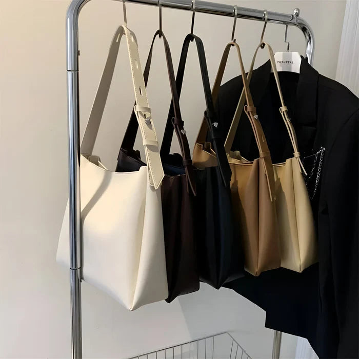 Schulterhandtasche mit großer Kapazität und passender Tasche