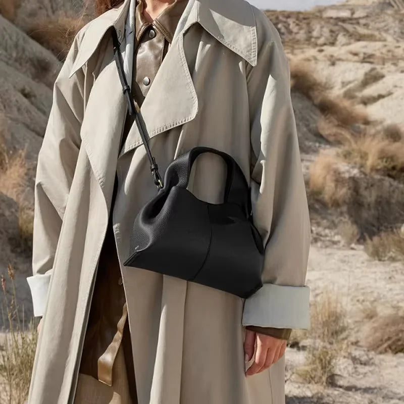 Weiche Cloud-Schultertasche aus Leder