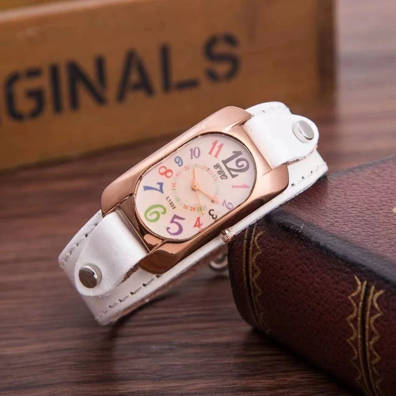Vintage Damenarmbanduhr mit Lederband und Quarzstein