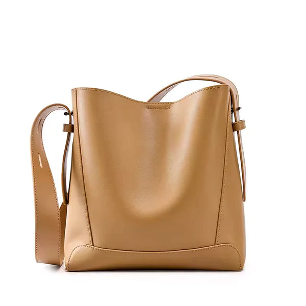 Moderne Schultertasche im Bucket-Stil mit Knopfverschluss