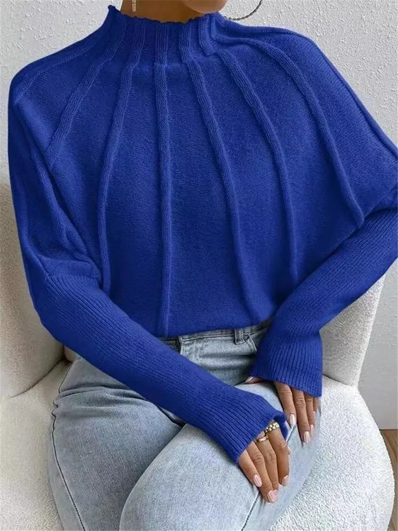 Gestrickter Pullover mit Stehkragen und Fledermausärmeln