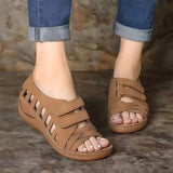 Retro Rundzehen Sandalen mit weiter Passform und orthopädischer Unterstützung