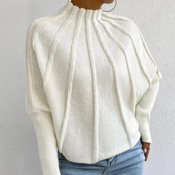 Gestrickter Pullover mit Stehkragen und Fledermausärmeln